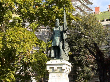 Zrínyi Miklós szobra a budapesti Kodály köröndön