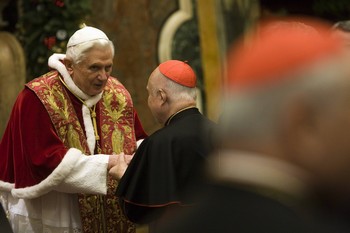 Biborosok köszöntötték a pápát 1