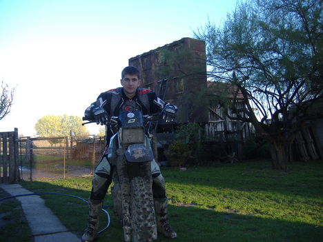 ádám3