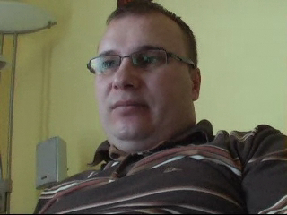 Igen, Ő Laci