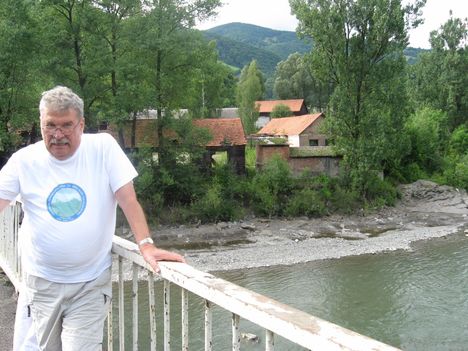 K_a 329_Rahó_A hídon az összefolyásnál