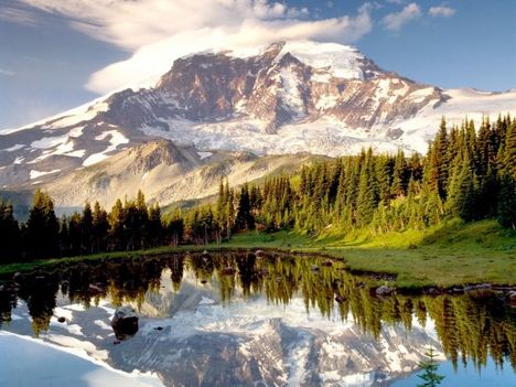 Mount Rainier és tükörképe