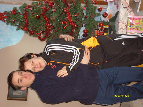 Karácsony 2009 ,Hajnalka lányom a párjával