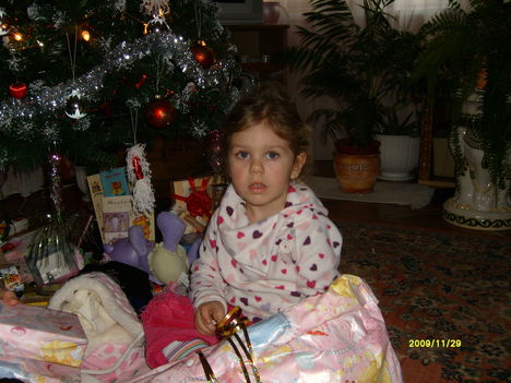 Karácsony 2009 .Kíra kishugi
