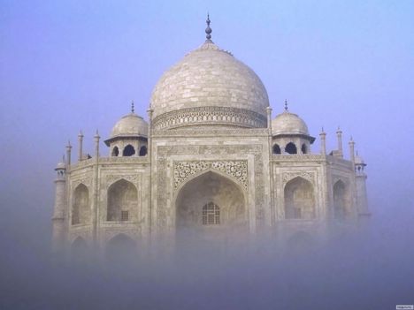 Hajnali köd, Taj Mahal, India[1]