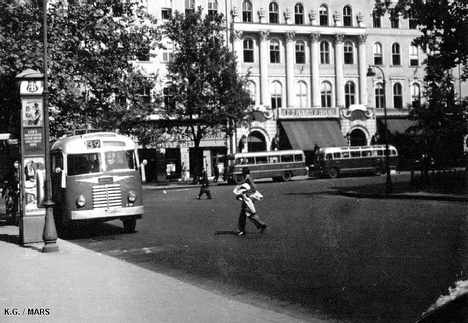 Budapest anno - Vörösmarty tér 1950