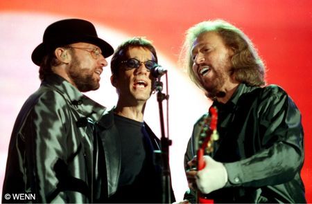 16 Bee Gees