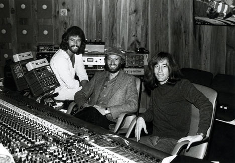 3 Bee Gees