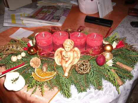 Ádventi tál 1