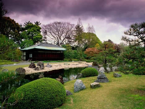 Seiryuen_Garden,_Nijo_Castle,_Japan
