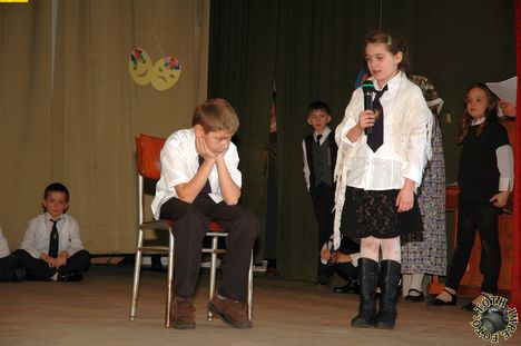 A Szent Anna Katolikus Iskola diákjainak műsora.