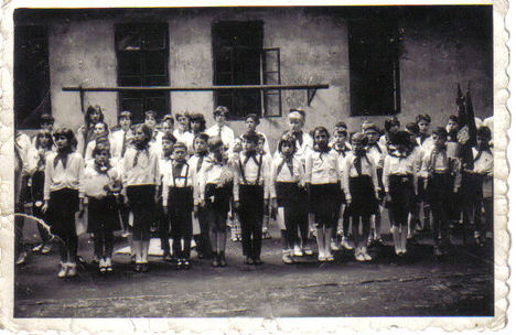 fotó 1964-69ig osztáj társak voltunk őket keresem.