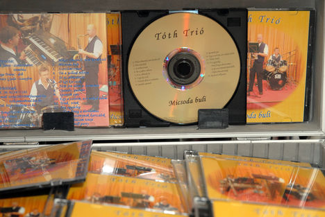 Zenekari Cd-énk