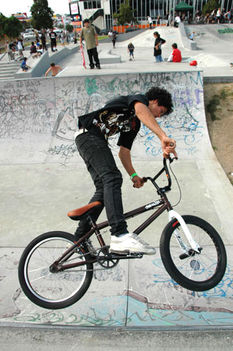 BMX-rider-black2