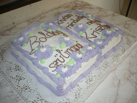 Könyv torta
