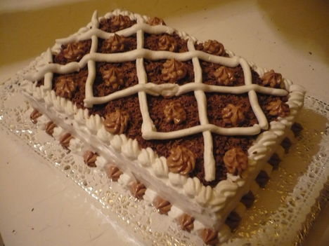 Négyszögű rácsos torta