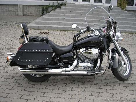 HONDA  SHADOW (2)