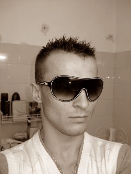 én05