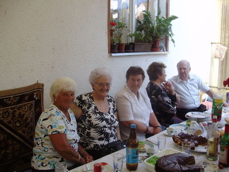 Időskori szerelem a nyugdíjasklubban.