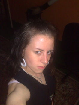 20100604757