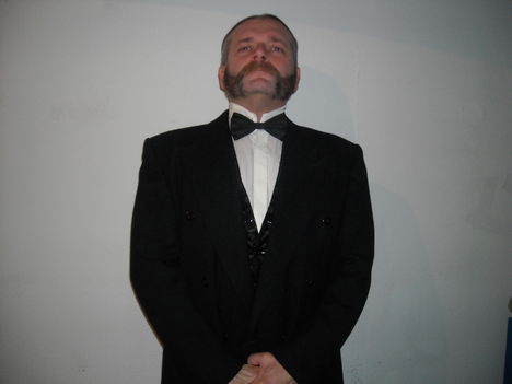      Stefan  von Srauss 
