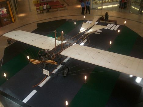 Első polgári repülőgép