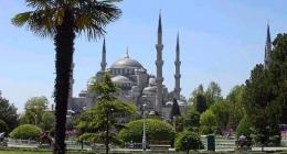 1249990631_thumb_Ac-sultanahmed1