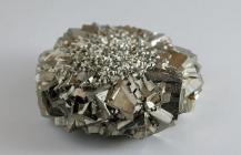 1250673133_thumb_800px-Pyrite_3