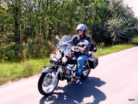 Motoros esküvői felvonuláson 2009. 