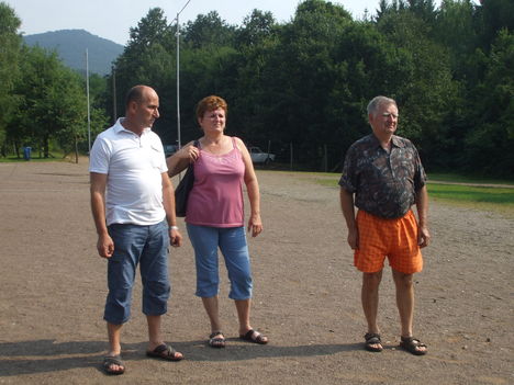 Indulunk az emlékhelyre..