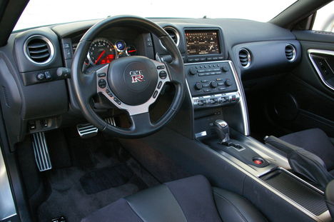 ag_10gtr_interior