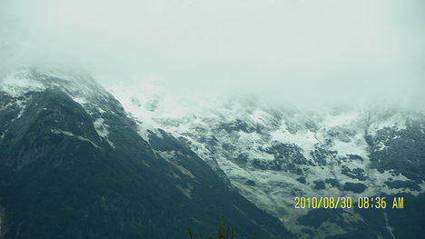 és esett a hó a hegyekben