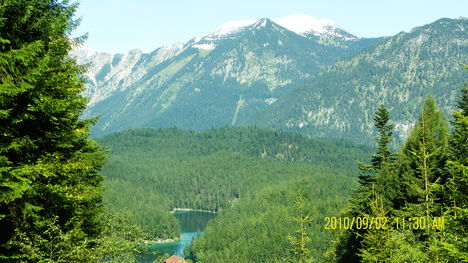 hegyek,erdő és a tó /Zugspitze/