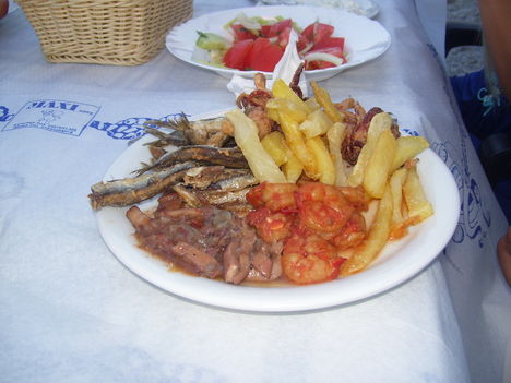 Görögország 327
