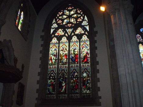 Dandee katedrális üvege