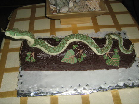 kígyó torta
