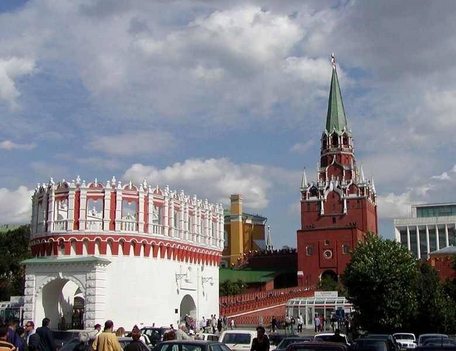 Kremlin Kutafya an Troitskaya Towers