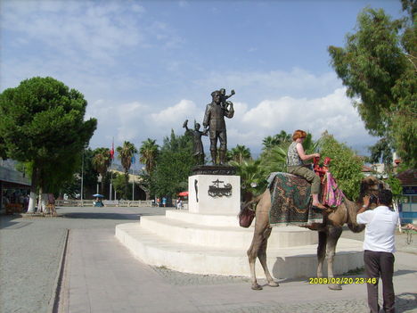 Demre főtér.