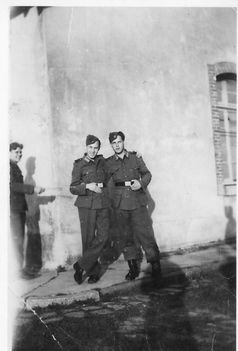 Édesapám Stahlmayer István (jobboldalon) 1944.06.06 Franciaország