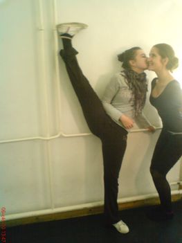 kicsit tud a csaj :)