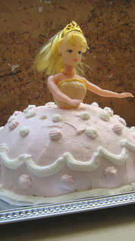 Barbie torta -hercegnős