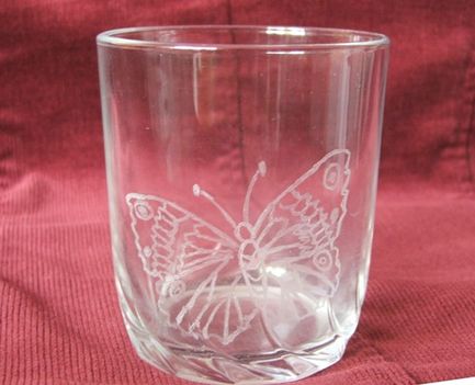 Pillangós pohár