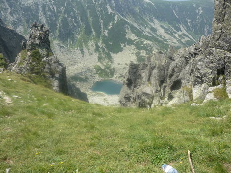 A Stevia tó a Lolaia gerincről