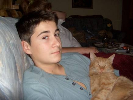 Krisztián fiam Berci macskával