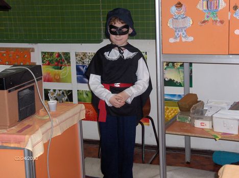 2010. 02. 24.  első farsangi képe suliban