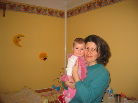 Kitti babával