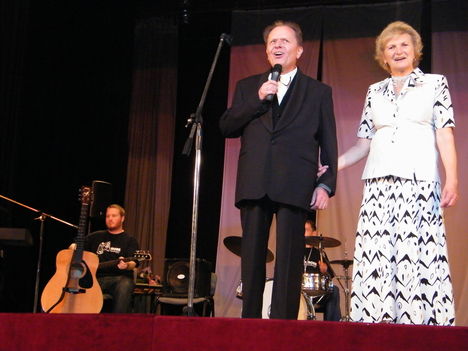 B.Lakatos György az IkarusbanTarnai Árvizkárosultaknak 2010 06 27V koncertjén.