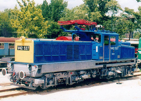 V42-527 