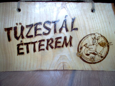 megrendelésre készült
