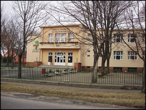 Móricz Zsigmond Általános Iskola